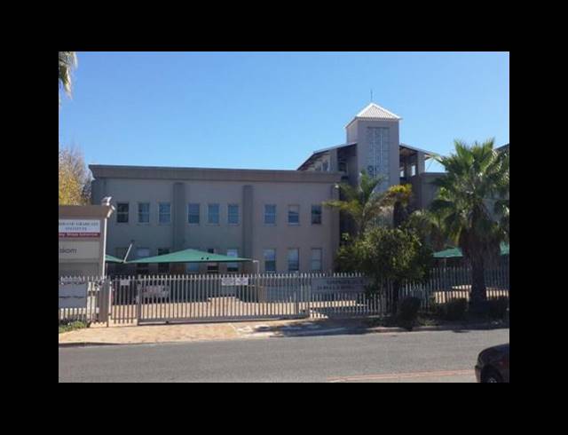 185M² OFFICE TO LET IN BELLVILLE CENTRAL